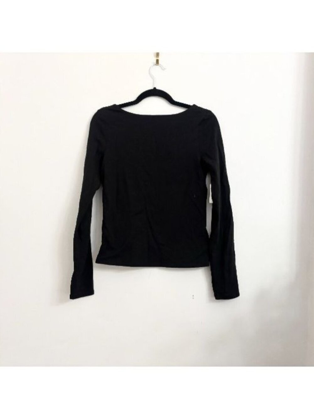 NWT Black Basic Gap Long Sleeve Scoop Neck Top - sz M - 323290955 retails $40 - Picture 2 of 6